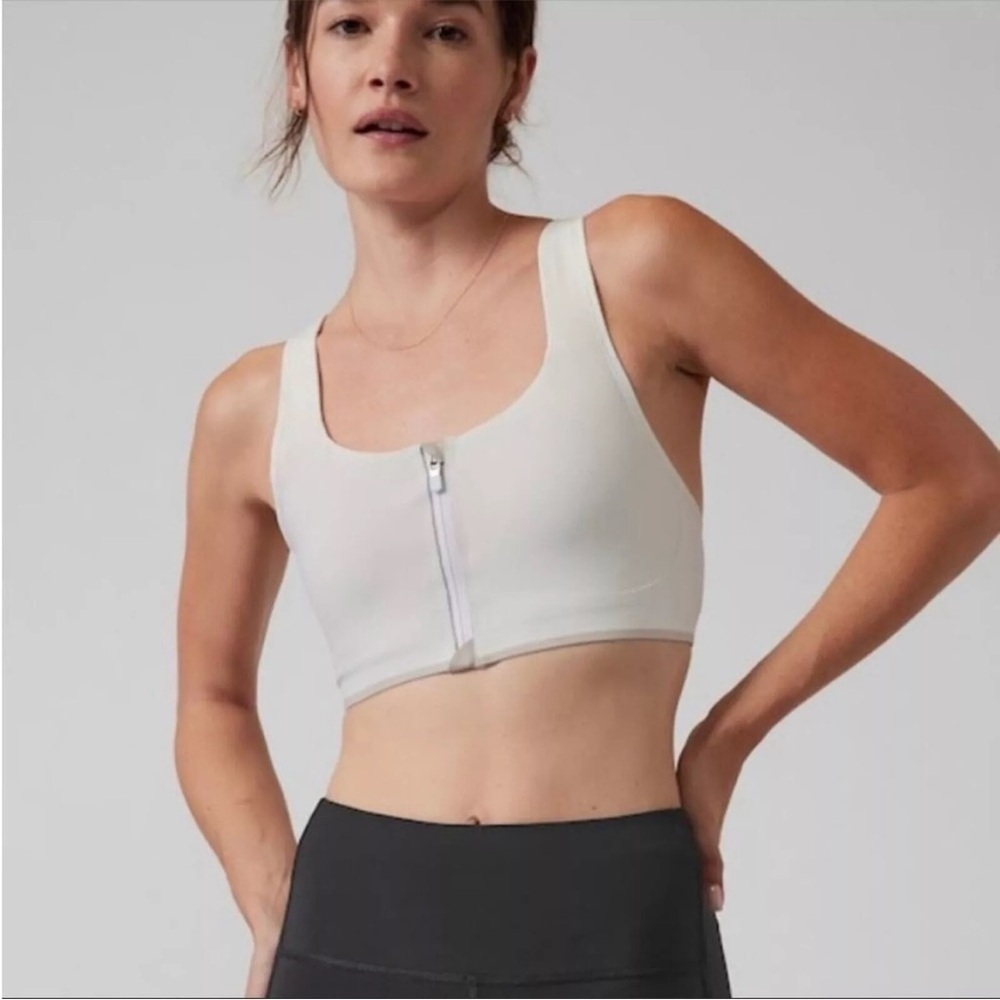 New-Athleta-XXS-white-empower ll train bra-A-C, zipper front, adj. sports bra.